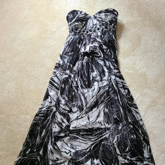 BCBGMaxAzria Dresses & Skirts - NWT BCBG Max Azria sweetheart maxi dress Sz 4
